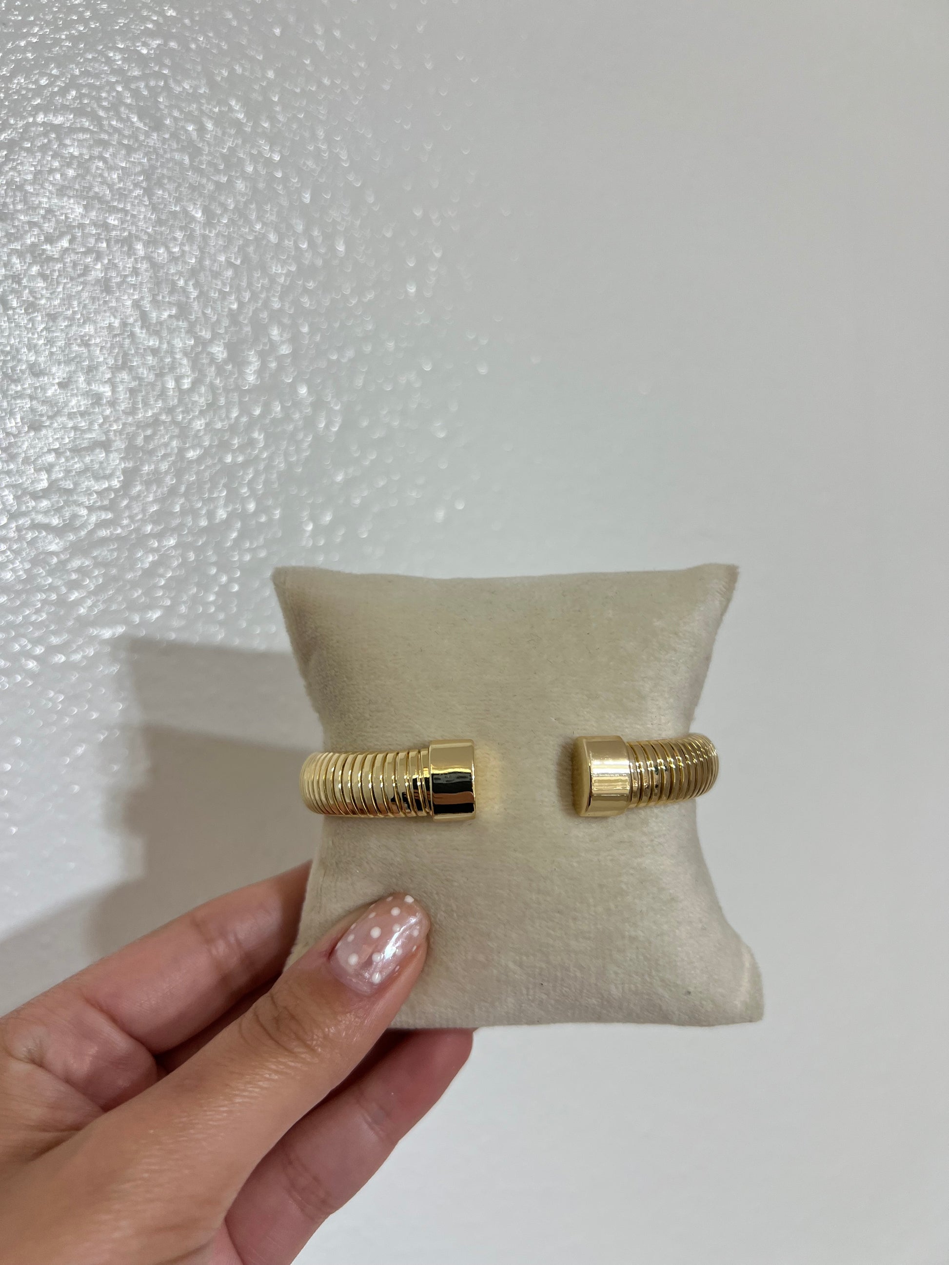 Nova Cuff