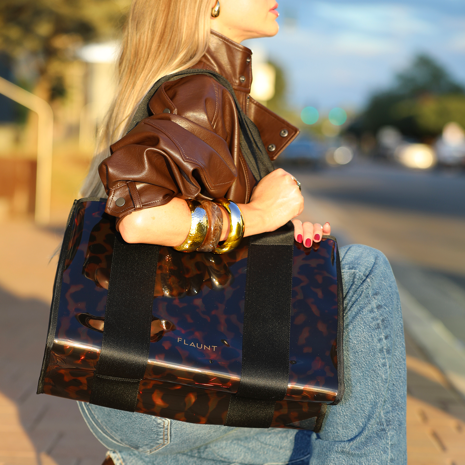 Tortoise Everyday Tote Bag with Pouch