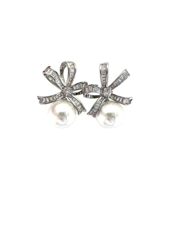 Pearl Ribbon Earring