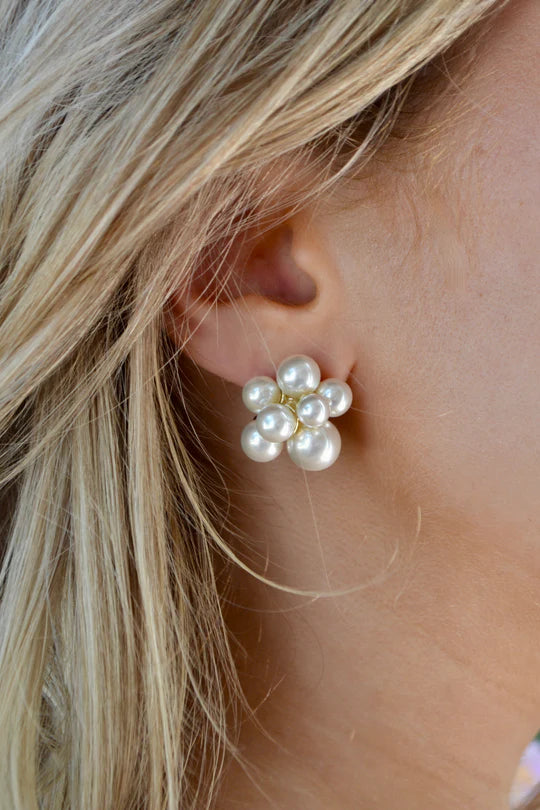 Pearl Cluster Stud