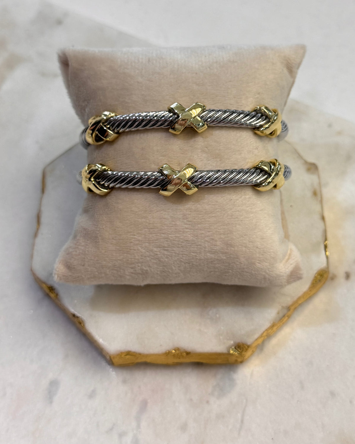 Contrast Cuff