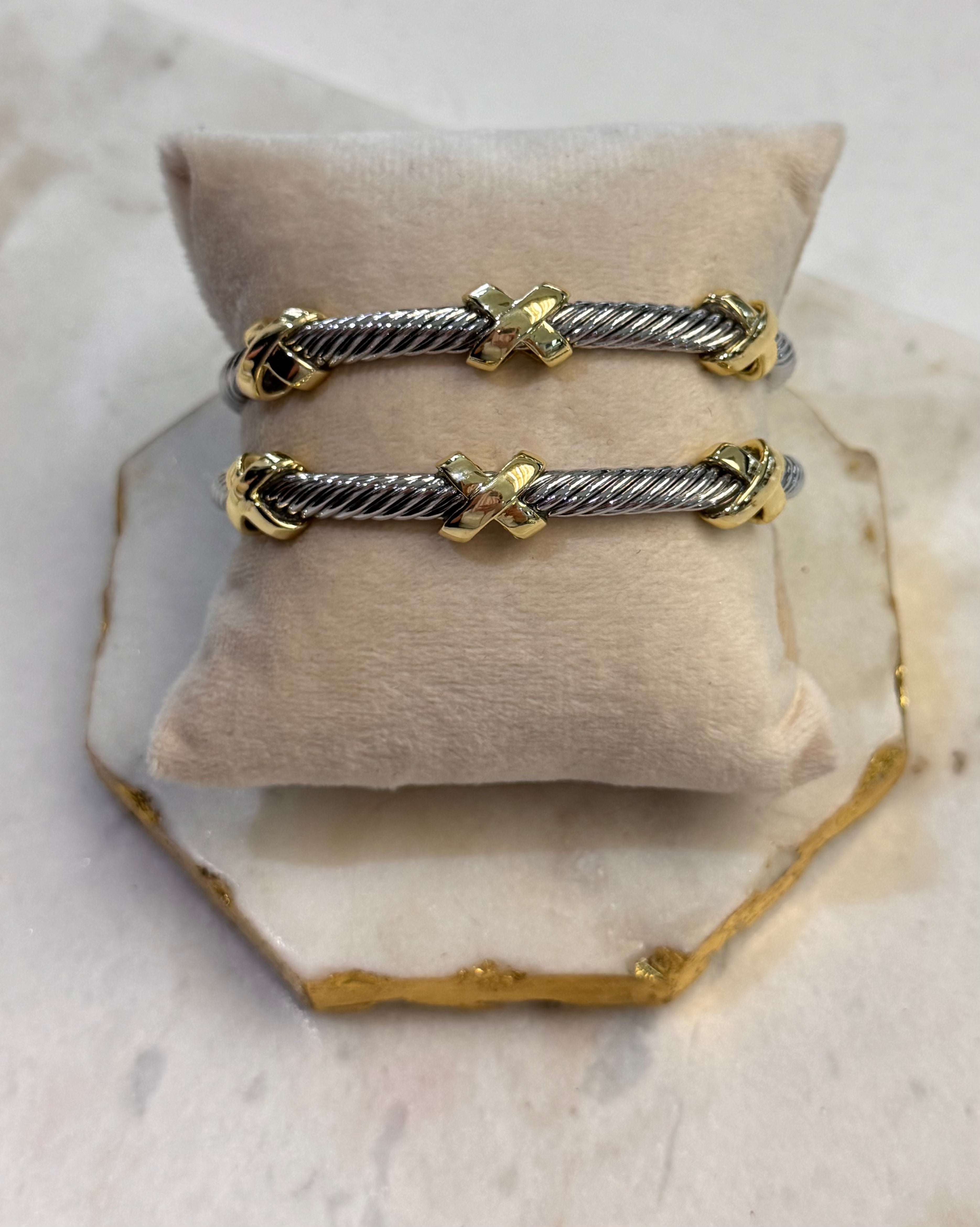Contrast Cuff