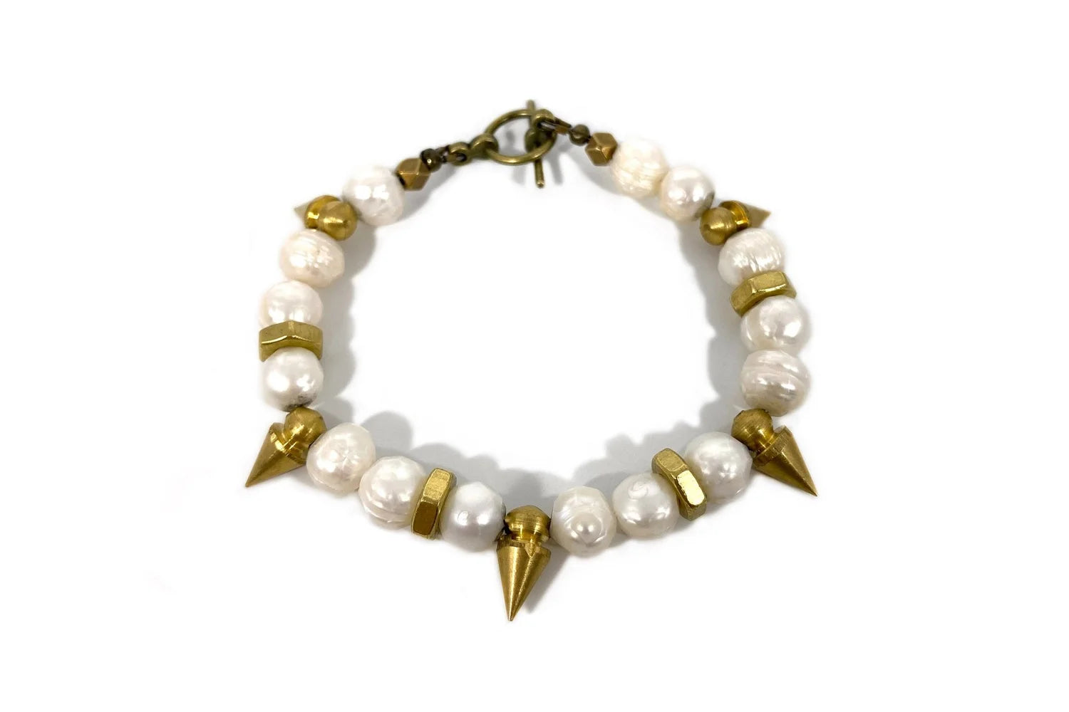 On Point: Pearl Bracelet
