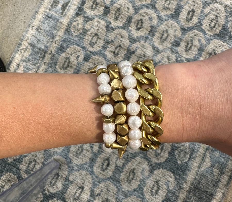 On Point: Pearl Bracelet
