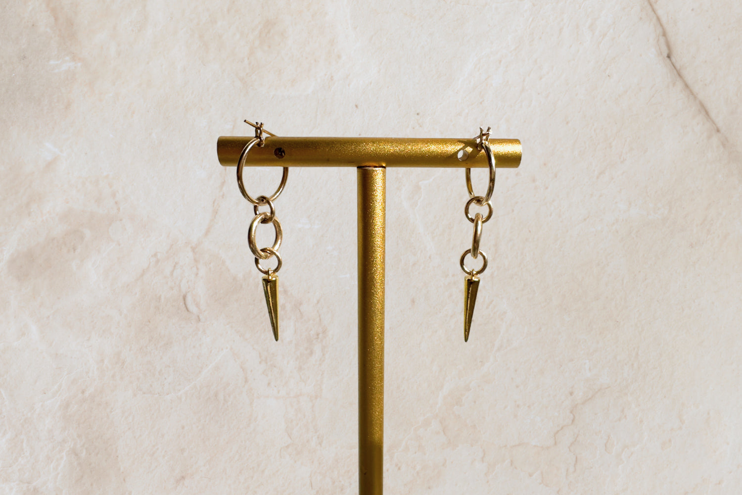 Huggie Hoop: O-Ring & Spike