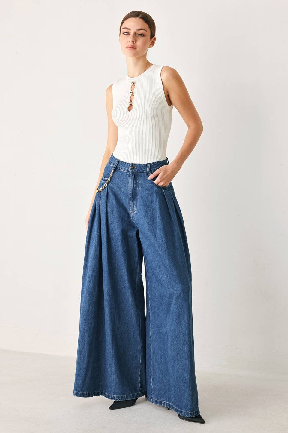 Lennon Jean