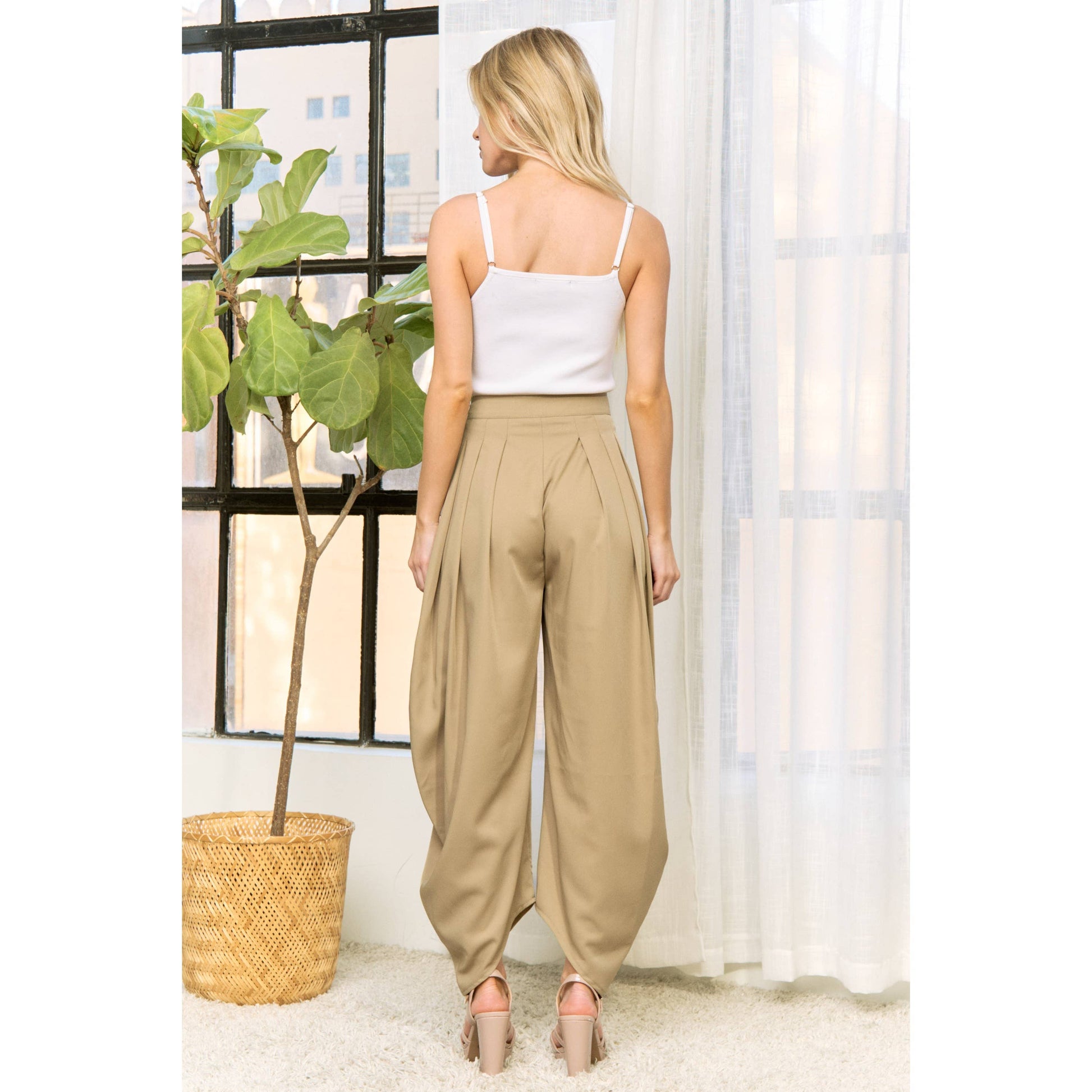 Sarah Pant